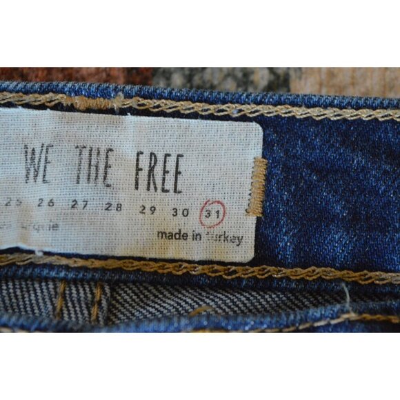 We The Free by Free People Distressed Medium Wash Denim Women's 31 - Picture 4 of 7